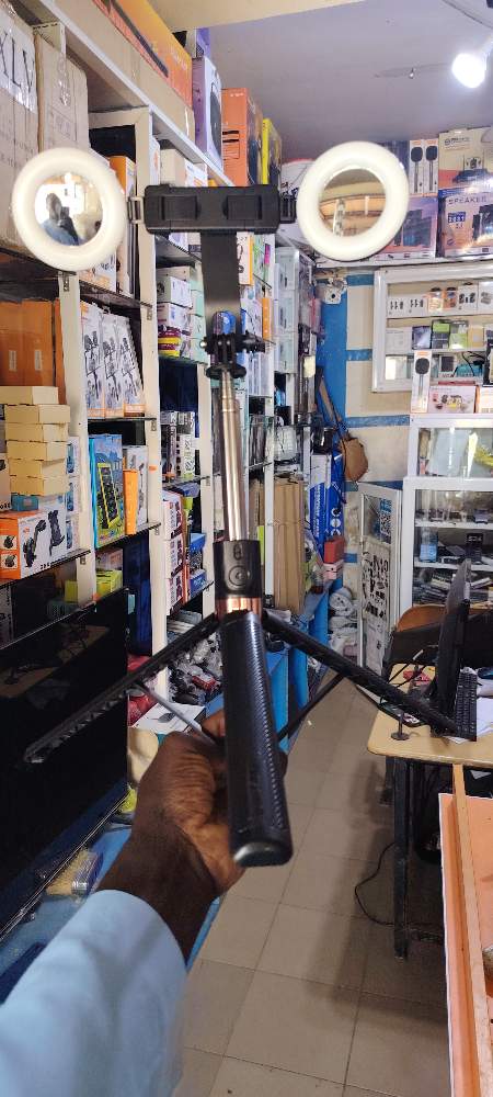 Trépied &amp; Perche à Selfie Lumineux PLOKAMA LIVE-K9 Pro (170 cm)